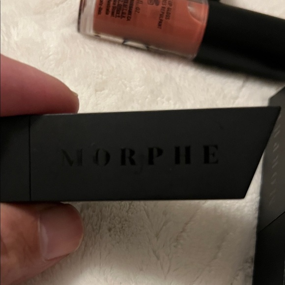 Morphe - Matte Brown Nude Lipstick in Black Case - Picture 3 of 3